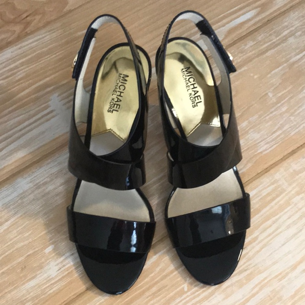 MICHAEL KORS SANDALS